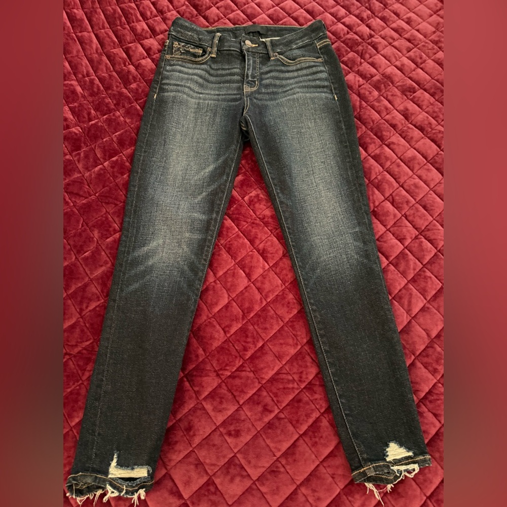 Buckle Distressed Dark Blue/Black Skinny Jeans